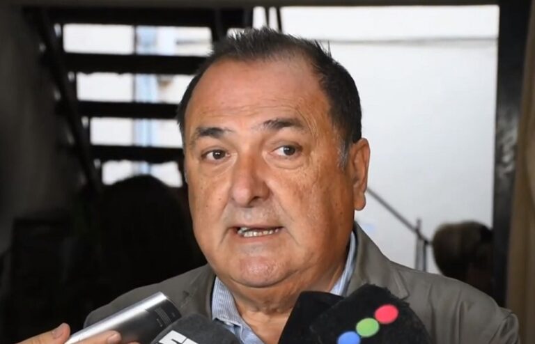 MUNICIPALES VAN A PARITARIAS